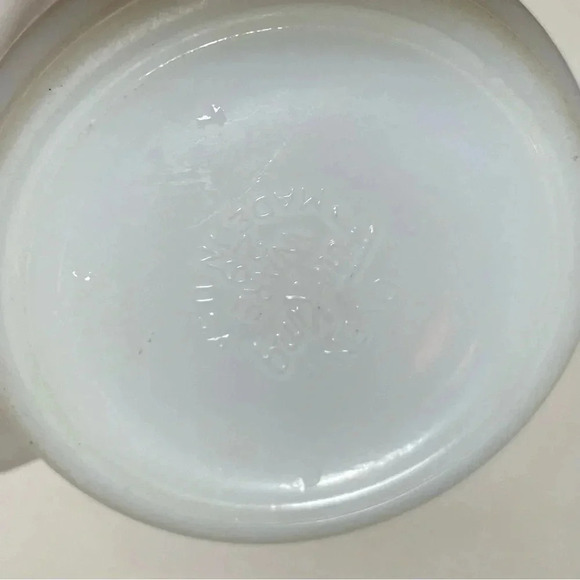 SOLD Vintage Fire King Anchor Hocking Mug Milk Glass Harlequin Red Diamond USA - Picture 3 of 8